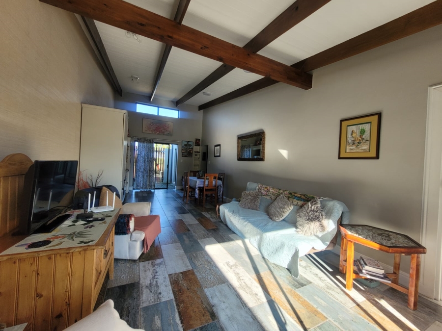2 Bedroom Property for Sale in Crossways Farm Village Eastern Cape